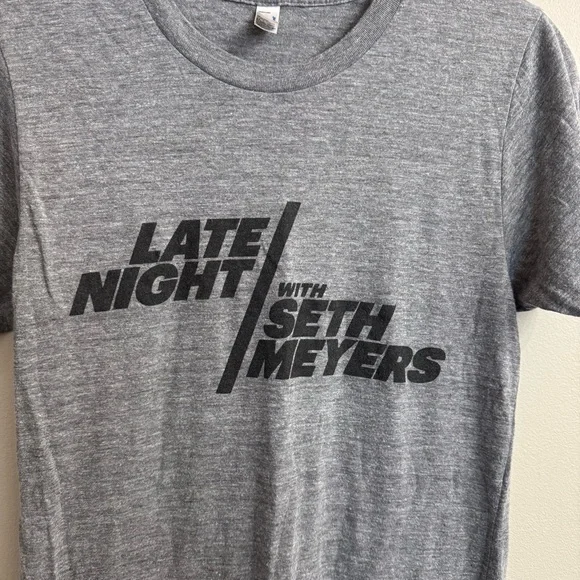 Late Night with Seth Meyers Graphic T Shirt Grey Unisex Size Small - Picture 2 of 6